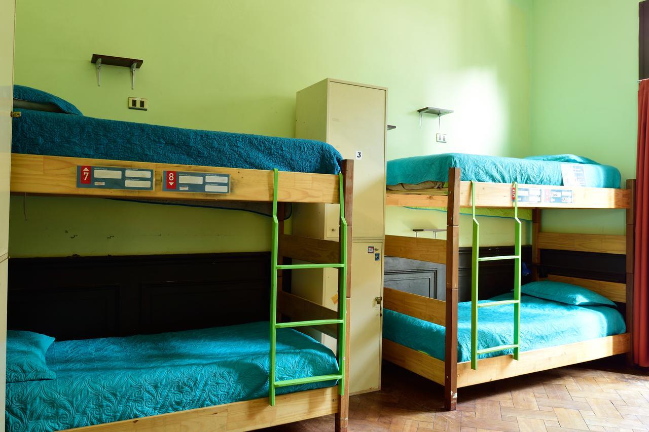 Хостел Santiago Backpackers Экстерьер фото